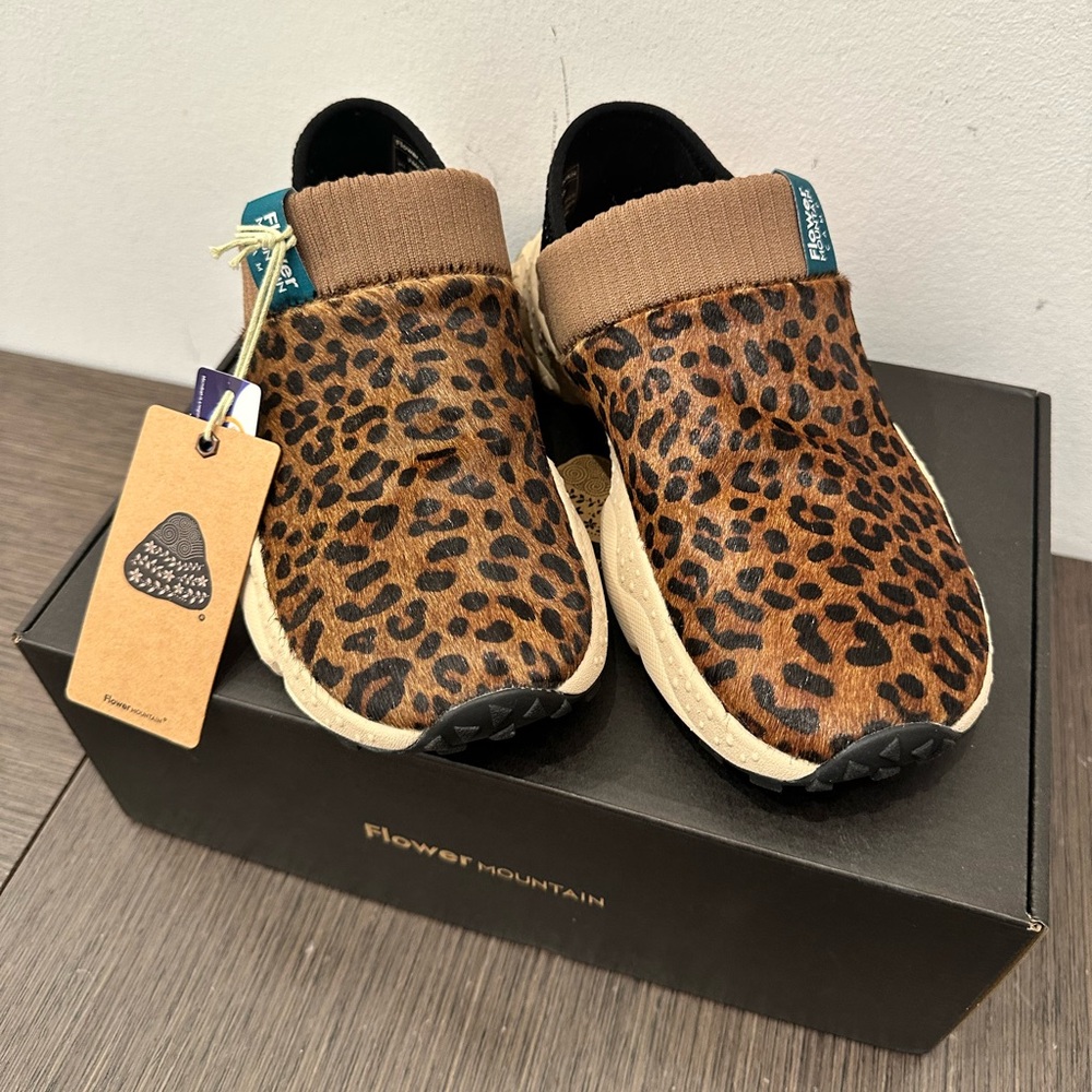 Flower Mountain Leopard Print Sneakers Camp Uni Suede/Pony